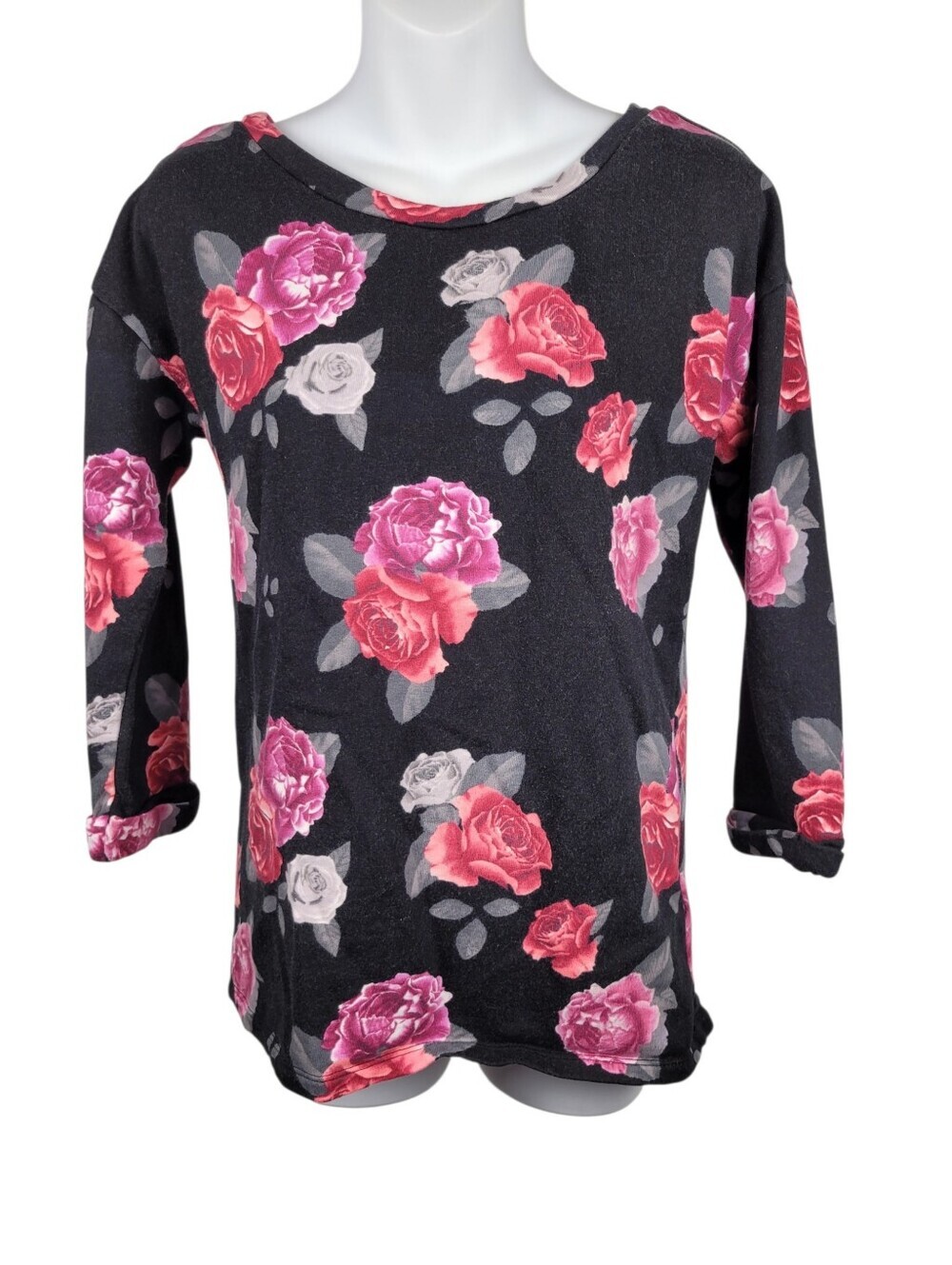 2/$20 H&M Black Red Rose Top Blouse Size: M